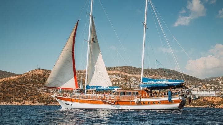 Entdecken Sie die Welt auf einer gecharterten Yachtcharter turkei Mieten