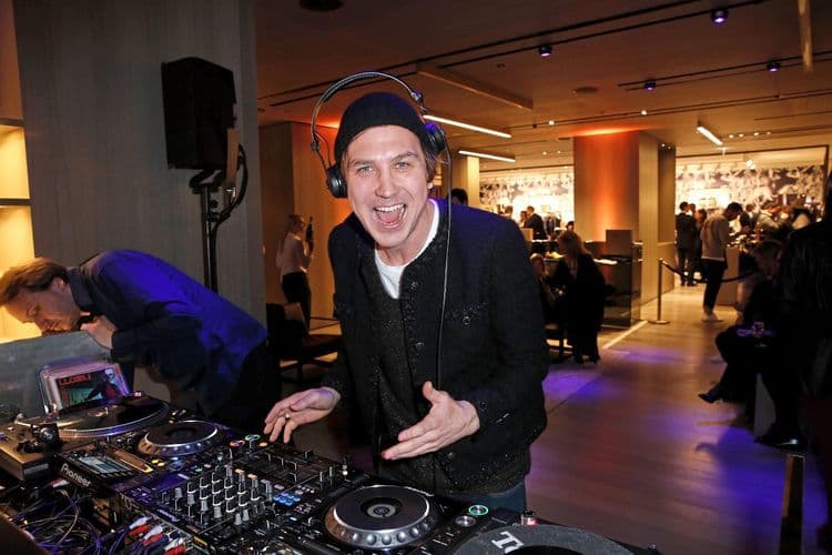 Jeden Moment erhebend: DJ-Salzburgs Premium-Hochzeitsunterhaltung in Salzburg