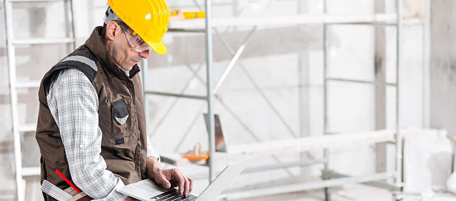 Handwerker gesucht: Worauf du bei Verträgen und Angeboten achten solltest