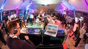 Die Party startet hier: DJ-Oberösterreich an den Decks