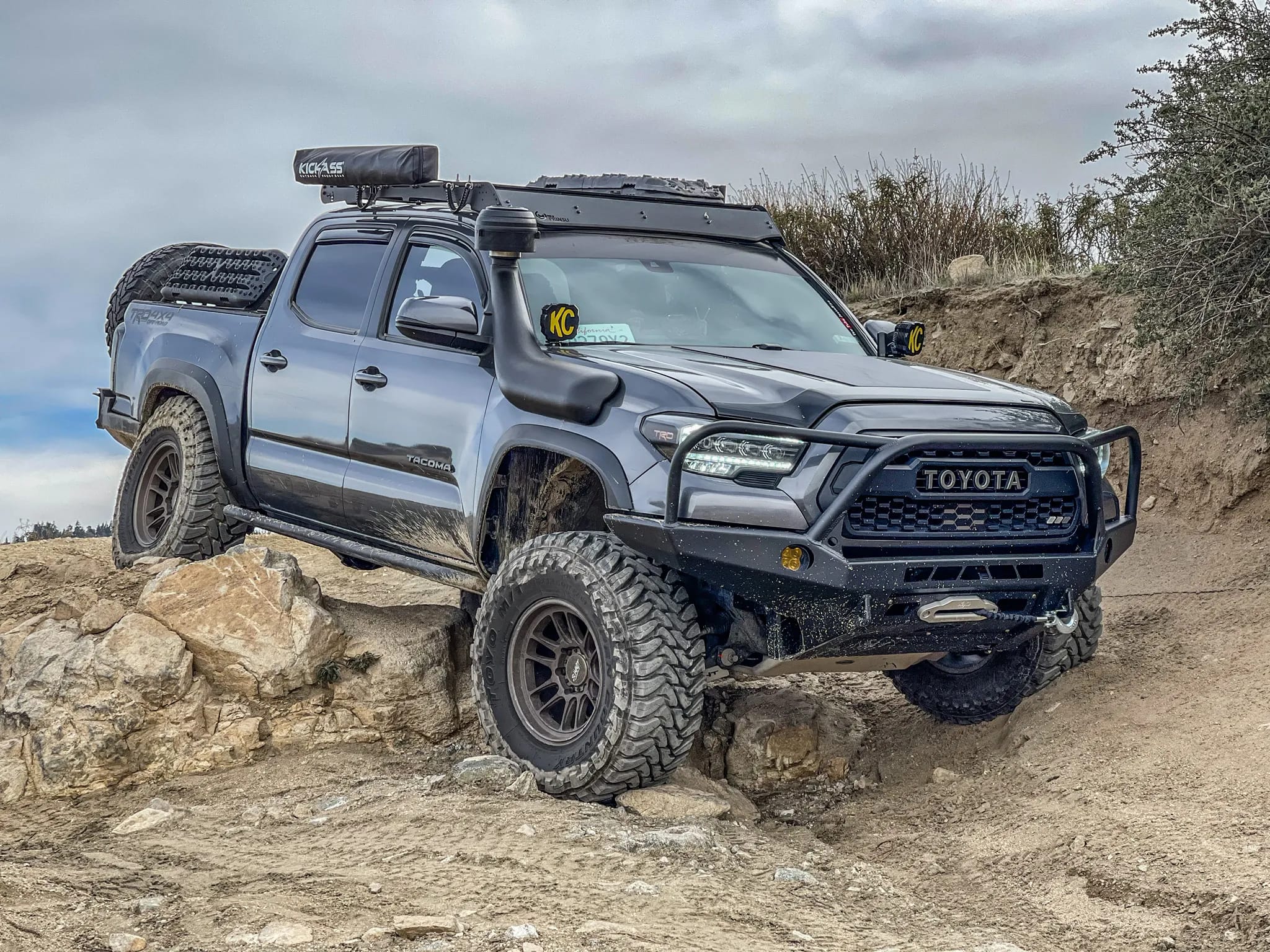 Offroad Zubehör für extreme Einsätze: Warum Techtradesystem die richtige Wahl für Ihre Seilwinde ist