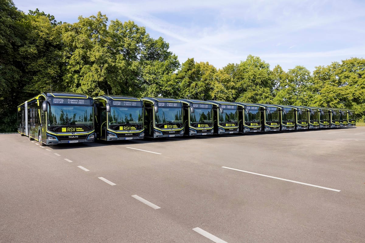 E-Mobilität im Linienverkehr: Geschäftsführer Paul Kienberger über die Bedeutung der neuen eCitaro-Busse und die Einführung nachhaltiger Technologie im öffentlichen Nahverkehr