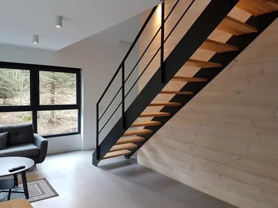Von Holz bis Metall: Die Vielfalt der Treppen aus Polen und warum sie die perfekte Wahl für Ihr Projekt sind