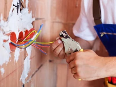 Prüfung elektrischer Anlagen: Sicherheitsrisiken minimieren durch vorbeugende Wartung