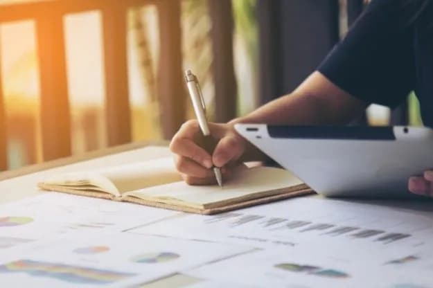 Dissertation Lektor: Perfekte Umsetzung von Vorgaben und Richtlinien