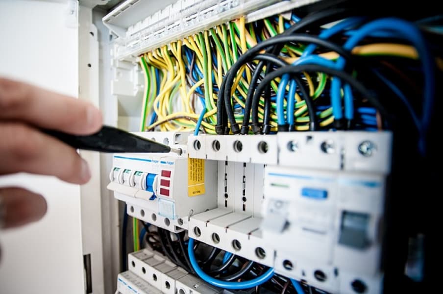 DGUV Vorschrift 3 und ihre Bedeutung für elektrotechnische Betriebsmittel