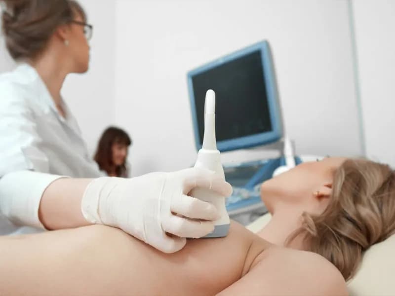 Brustvergrößerung und Straffung: Plastische Chirurgie Bochum informiert