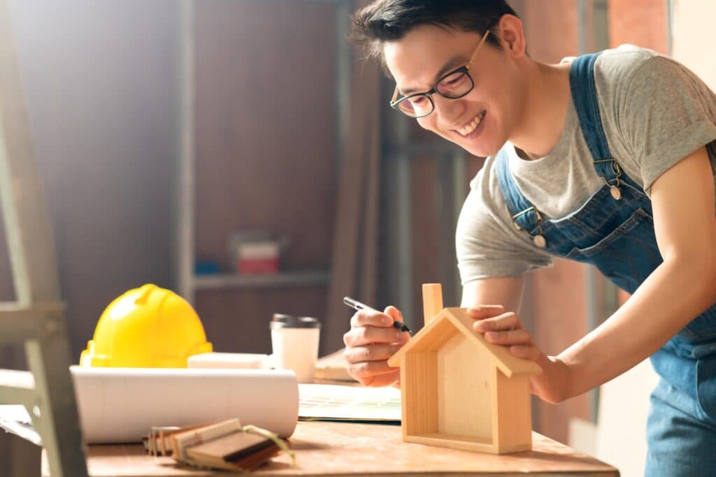 Altbau sanieren und aufwerten: Die besten DIY-Tipps für die Auswahl und Installation von Stretchdecken und anderen Renovierungslösungen