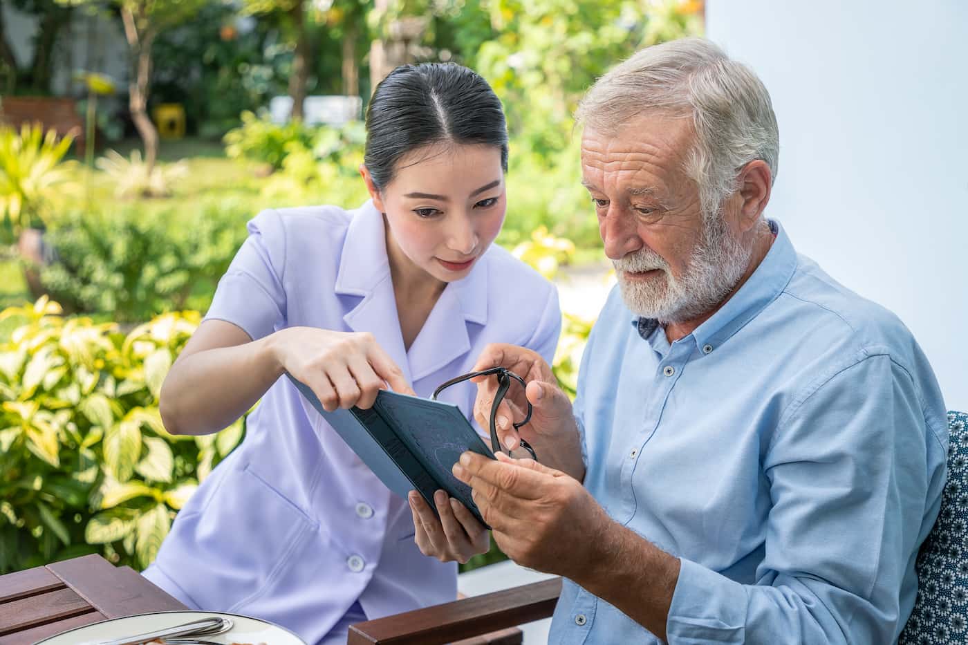 Pflegedienst gründen und Gesundheitsförderung: Programme und Maßnahmen