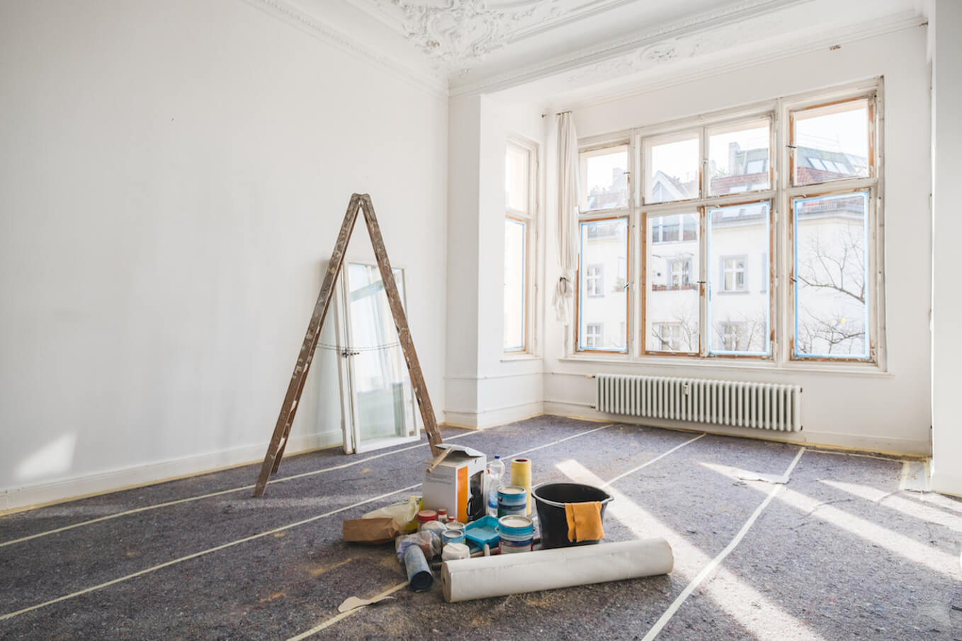 Altbau sanieren und aufwerten: Die besten DIY-Tipps für die Auswahl und Installation von Stretchdecken und anderen Renovierungslösungen