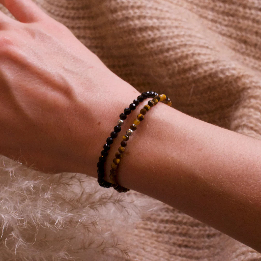 Magische Accessoires: Tigerauge Armband bei CrystalScents